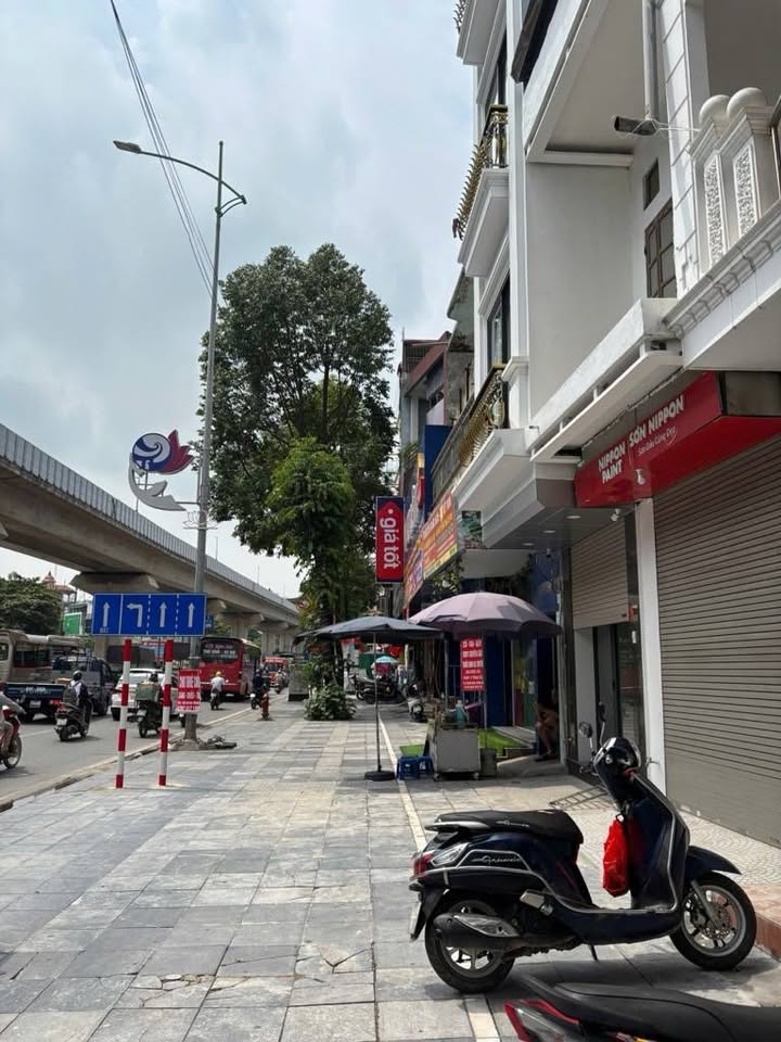 Nhà Mặt Phố Quang Trung, Hà Đông 85m² – Mặt tiền kinh doanh sầm uất!