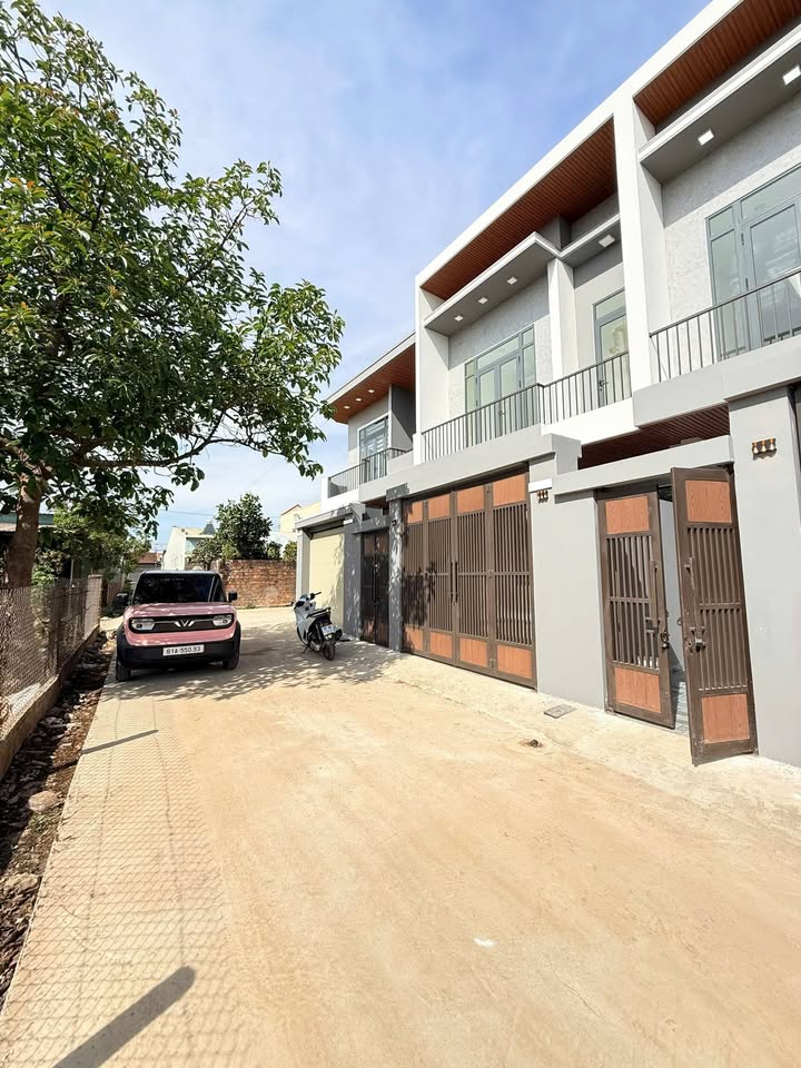 Bán nhà hẻm Trần Nguyên Hãn Pleiku 77m² giá 1.7 tỷ - Ô tô vào tận nhà