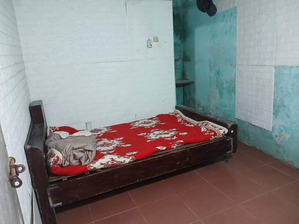 Phòng trọ Bến Thủy, Vinh 18m² chỉ 0.9 triệu/tháng - Sẵn sàng ở ngay!