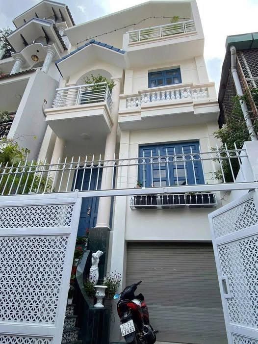 Nhà Phố Mặt Tiền Đường 60 Thảo Điền 20 Tỷ - Cơ hội đầu tư sinh lời!