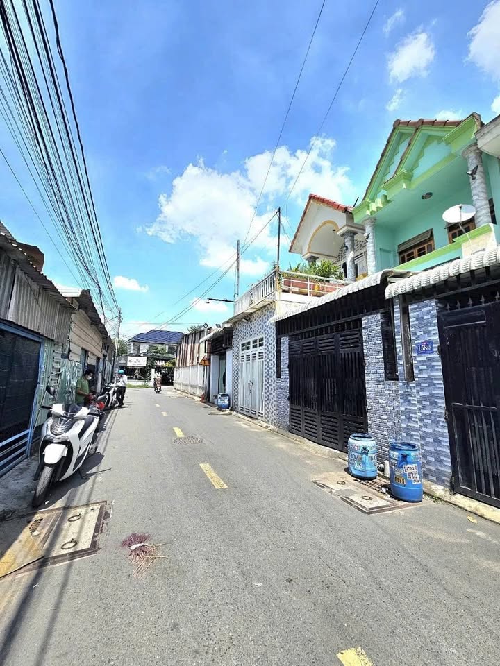 Nhà Mặt Tiền Dĩ An 73m² - Kinh Doanh Sầm Uất, Giá 4.48 Tỷ