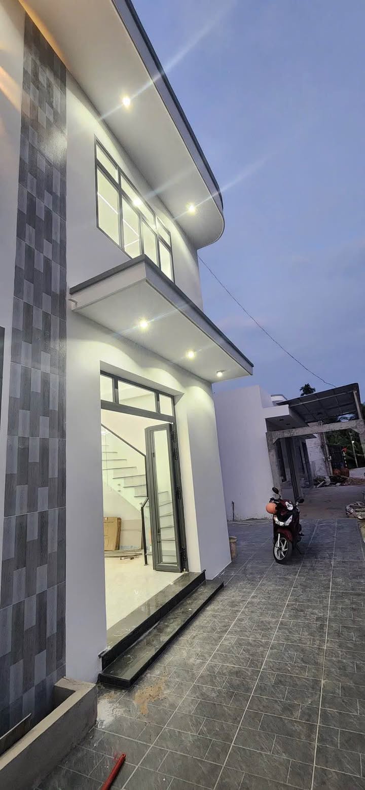 Nhà gác lửng An Hội, Bến Tre 123m² - Sổ hồng, ô tô quay đầu!
