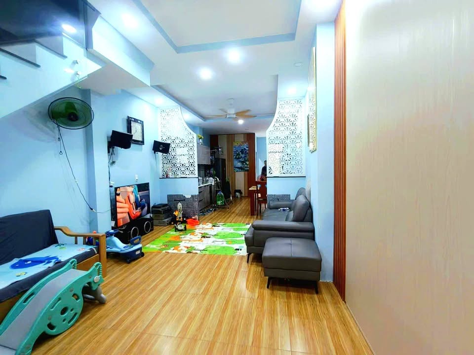 Nhà phố Thủ Đức 125m² chỉ 10.8 tỷ - Mặt tiền kinh doanh đắc địa!