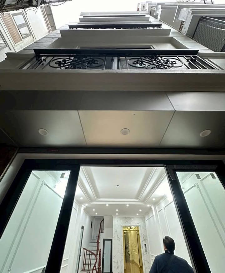 Nhà riêng Ba Đình 45m² - Sổ đỏ chính chủ, 6 tầng thang máy hiện đại