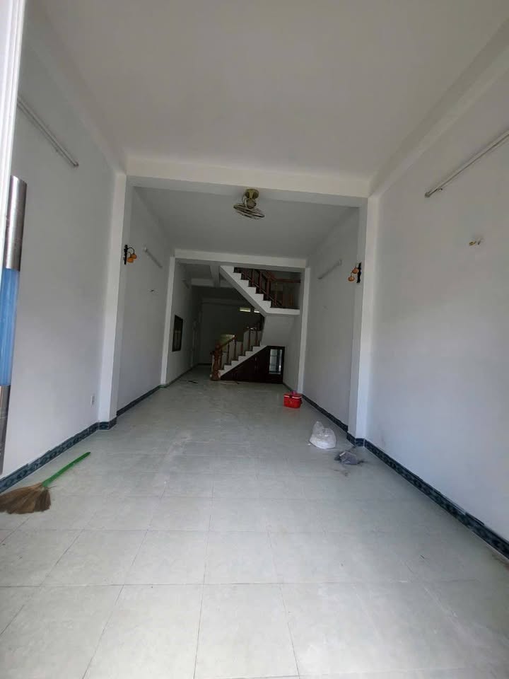Nhà Mặt Tiền Lê Duẩn, Tuy Hòa 65m² - Kinh Doanh Đỉnh Cao, Giá 4.3 Tỷ