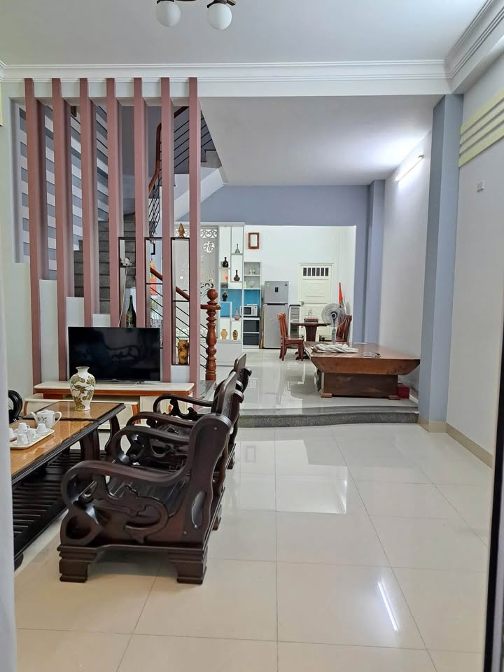 Nhà 3 tầng đường Hưng Hóa 80m² giá 14 triệu - Sẵn sàng ở ngay!