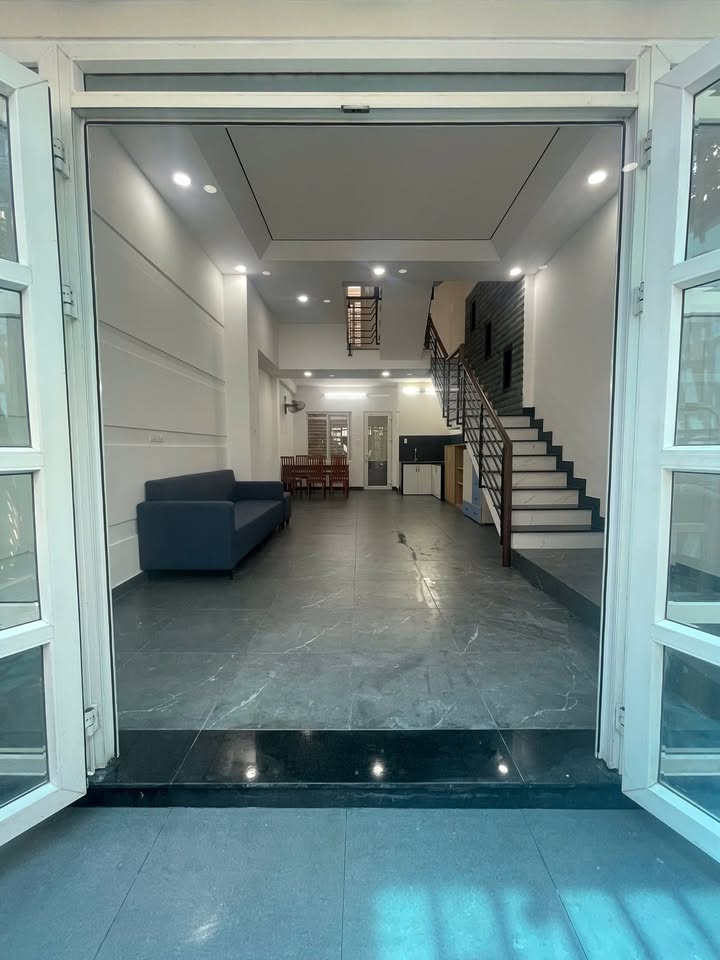 Nhà Riêng Thạnh Lộc Q12 54m² - Ô tô vào tận nhà, 12 triệu/tháng!