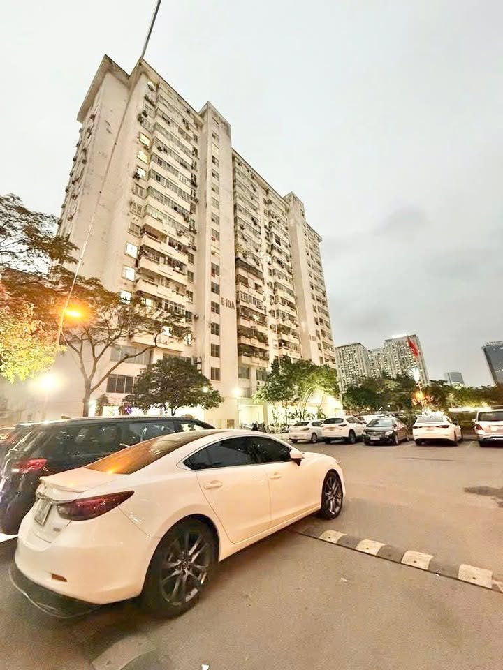 Căn hộ B10A Mạc Thái Tổ 50m² giá 5 tỷ - Căn góc thoáng sáng!