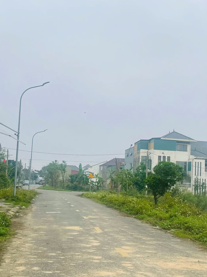 Đất nền Tây Tân Học Hà Tĩnh 141m² - Sổ đỏ chính chủ, đường 12m