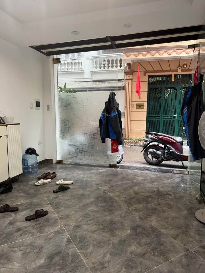 Nhà Riêng Lõi Đống Đa Quang Trung 35m² - Ô tô vào tận nhà!