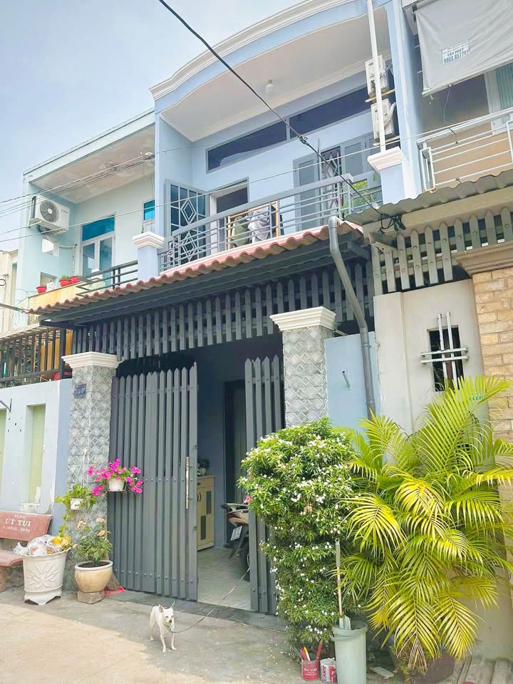 Nhà Hẻm Nguyễn Ảnh Thủ, Hóc Môn - 48m², 4.2 Tỷ, Xe Hơi Tới Cửa