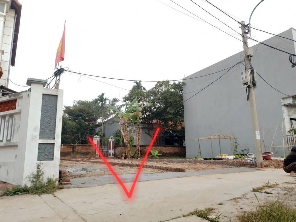 Bán Đất Vĩnh Phúc: 75m² Thổ Cư, Ô tô Đỗ Cửa, Giá Nhỉnh 2 Tỷ