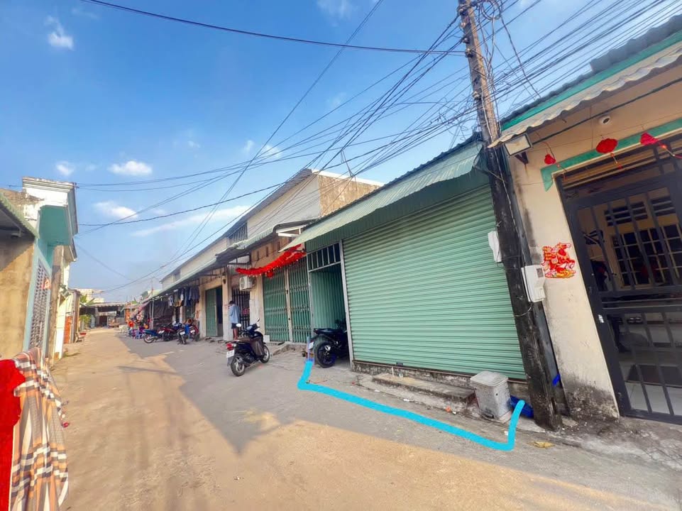 Dãy trọ Tân Uyên 150m² giá 950 triệu - Ô tô vào tận nhà!