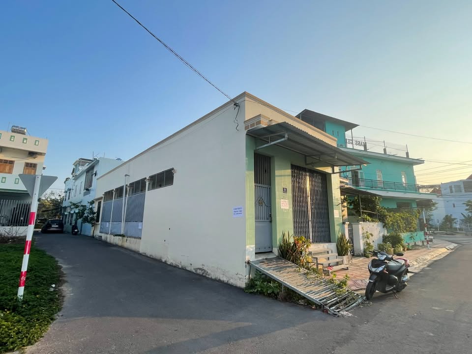 Bán nhà đường Trần Hùng Ninh Hòa 120m² giá 3 tỷ - Sổ hồng sẵn!