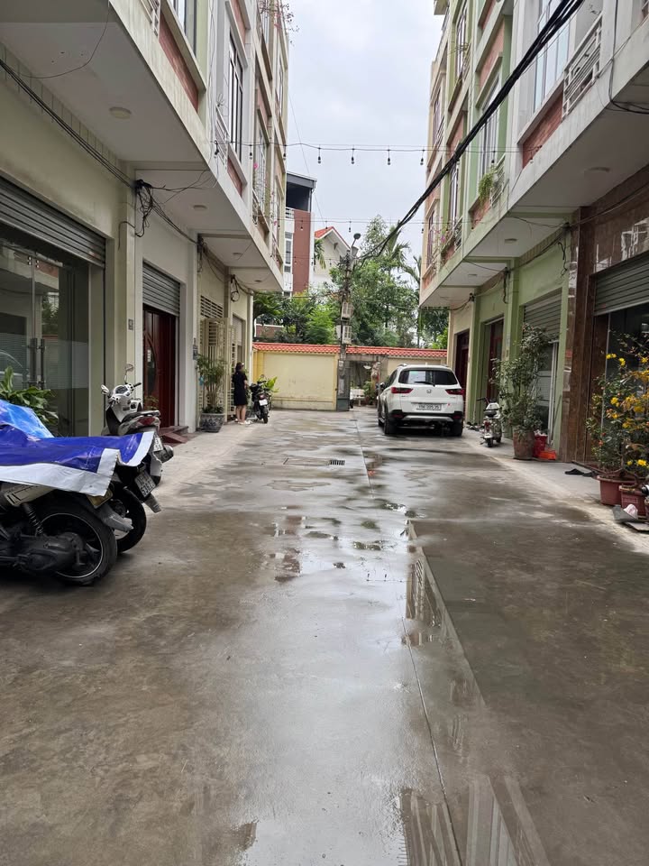 Nhà riêng 4 tầng Văn Cao Kiến An 228m² - Sẵn sàng ở ngay!