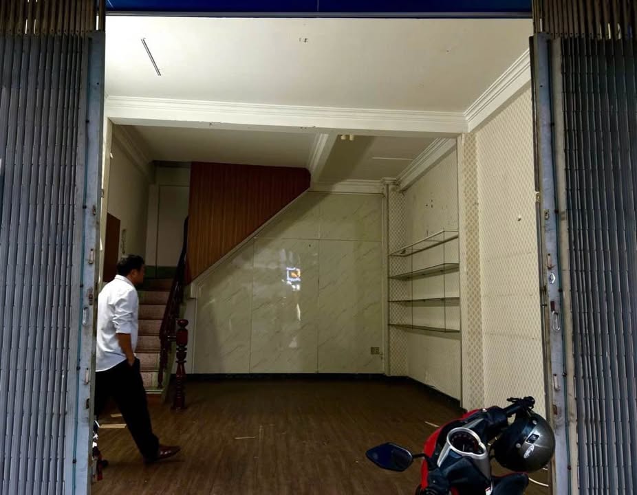 Nhà mặt tiền Dã Tượng Nha Trang 100m² 11 triệu - Vị trí kinh doanh đắc địa!