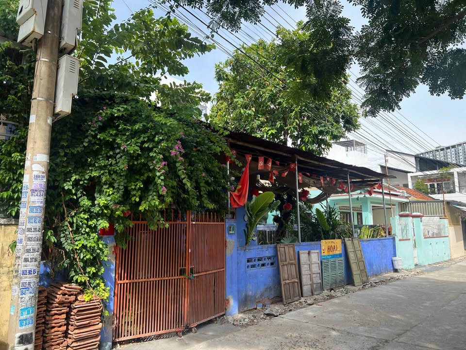 Nhà Cấp 4 150m² Gần Biển Nha Trang - Sân Vườn Thoáng Mát, Giá 8 Triệu/Tháng