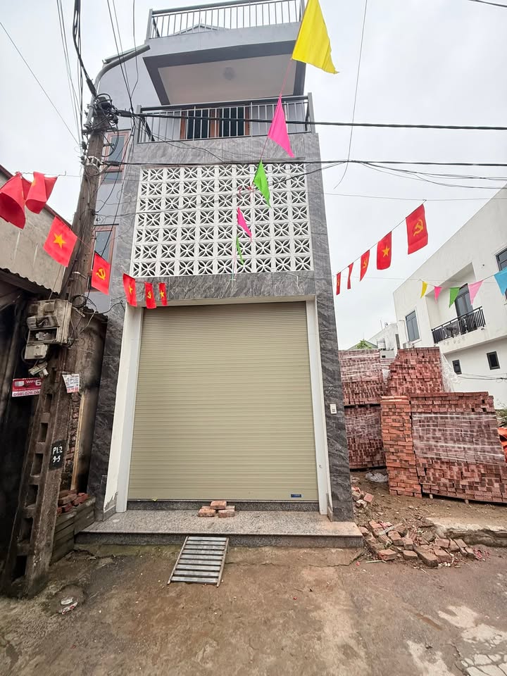 Đất nền Uy Nỗ, Đông Anh 170m² - Sổ đỏ chính chủ, tặng nhà 3 tầng!