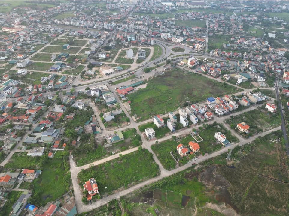 Bán Đất Biệt Thự TTTM Cầu Sến 300m² Giá 1.3 Tỷ - Vị Thế Đắc Địa!