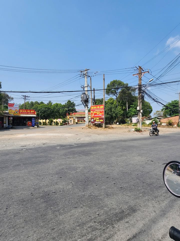 Đất nền Dĩ An 100m² giá 8 tỷ - Xây dựng tự do, tiềm năng vượt trội!