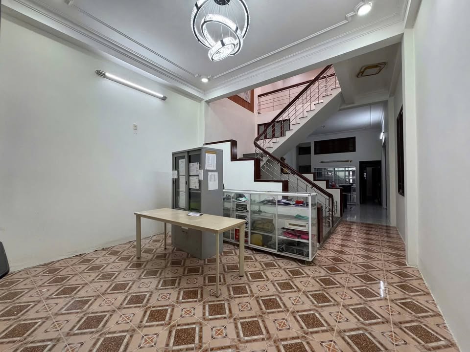 Cho thuê nhà nguyên căn kiệt ô tô Núi Thành, Đà Nẵng - 220m² giá 16 triệu