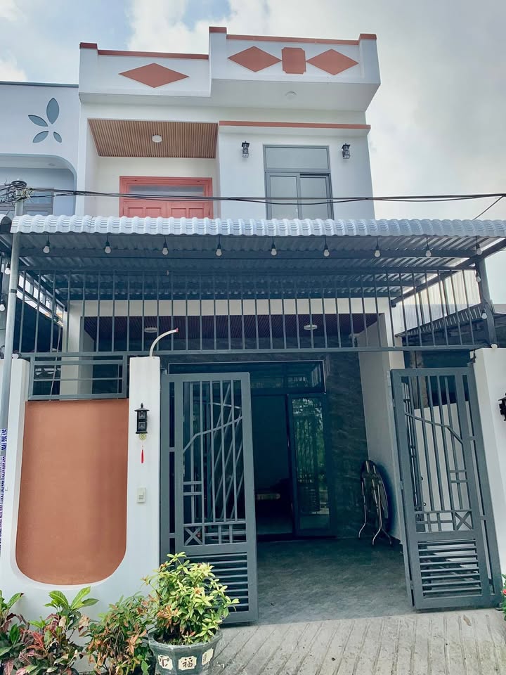 Cho thuê nhà Khái Tây 1, Đà Nẵng - 2PN, Sân rộng, Giá 8 triệu/tháng