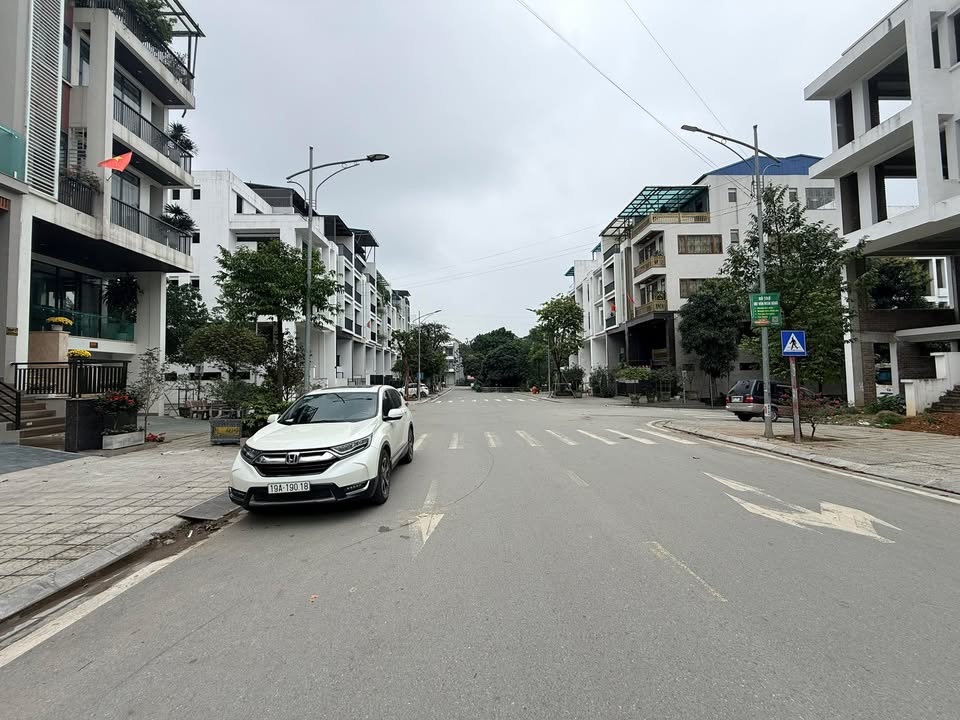 Nhà Phố Việt Trì 100m² giá 8.x tỷ - Mặt tiền kinh doanh đắc địa!