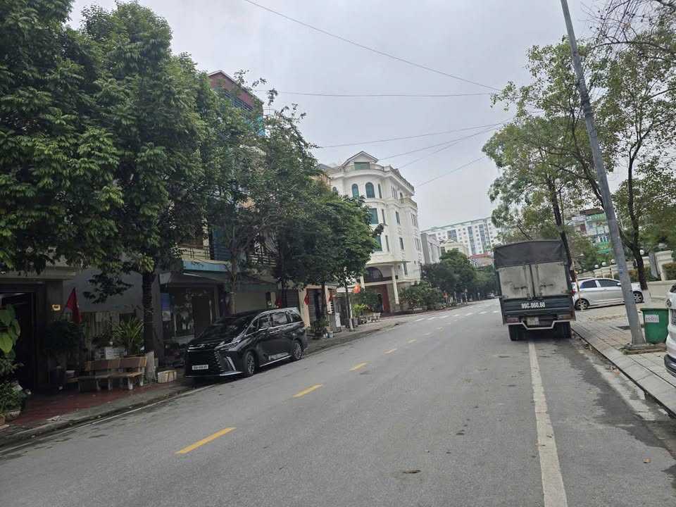 Nhà Mặt Phố Ngô Quyền, Bắc Ninh 81m² Kinh Doanh Sầm Uất - Giá 1x Tỷ