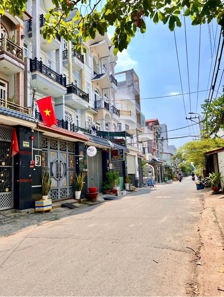 Nhà Phố Hương Lộ 2 Củ Chi 86m² - Ô tô vào tận nhà, 7.1 tỷ!