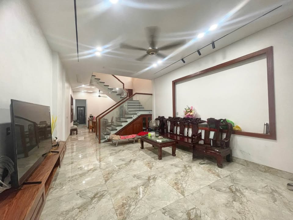 Bán nhà 2 tầng Nguyễn Công Trứ 113.8m² giá 2 tỷ - Sẵn sàng ở ngay!