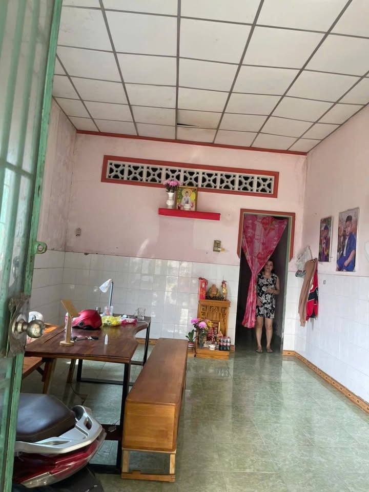 Bán nhà Đức Hòa Hạ 184m² giá 1.1 tỷ - Giá tốt hiếm có!