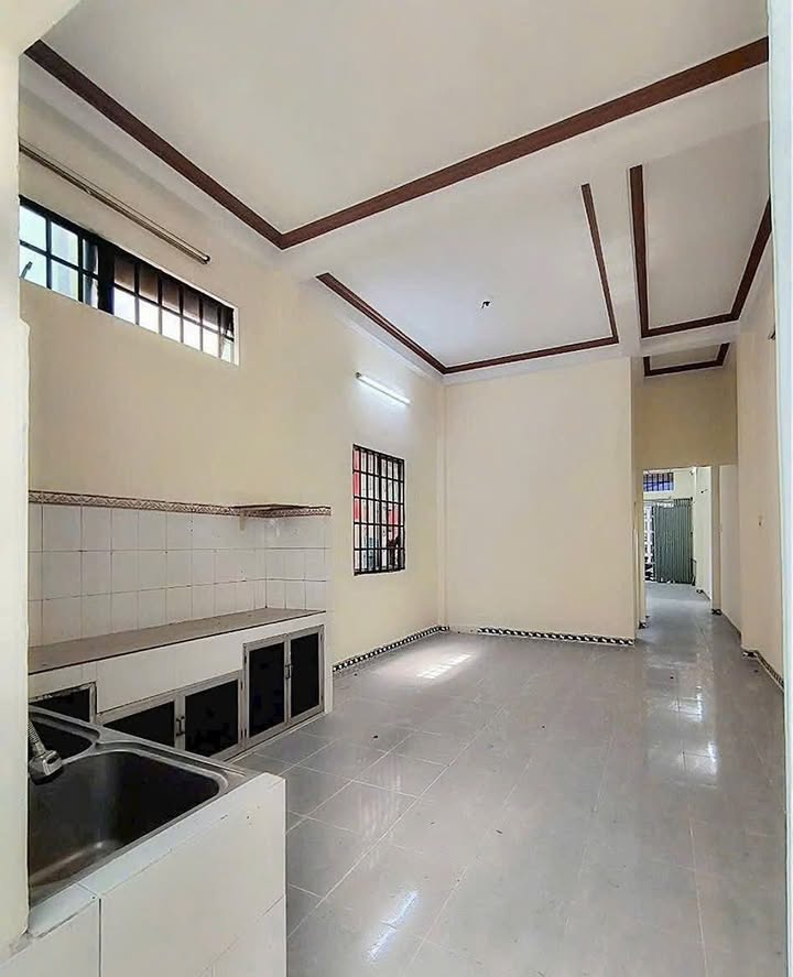 Nhà riêng Quận Tân Phú 80m² giá 14 triệu - Ô tô vào tận nhà!