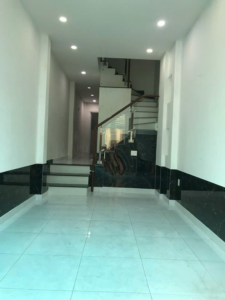 Cho thuê nhà hẻm Đỗ Nhuận, Tân Phú - 4PN, 3 lầu, 12tr/th