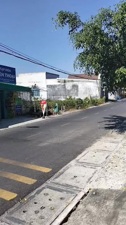 Cho thuê Biệt thự Thị trấn Củ Chi 3PN - Đầy đủ tiện nghi, sân rộng