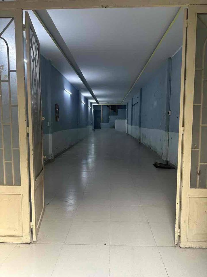 Nhà Cho Thuê Mặt Tiền Hòa Bình, Tân Phú - 100m², 3PN, Sẵn Ở/Kinh Doanh
