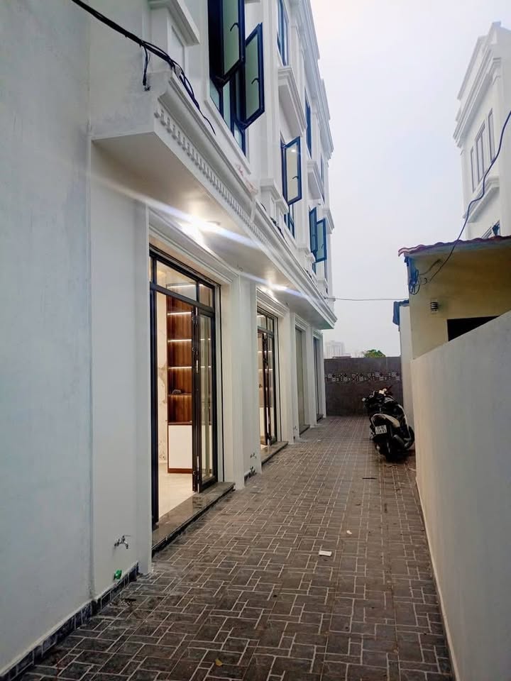 Nhà phố Bùi Tự Nhiên Hải An 44m² giá 2.8 tỷ - Vị trí đẹp, sổ đỏ sẵn!