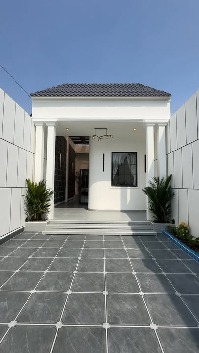 Nhà Riêng Hòa Thành 255m² - Sẵn Sàng Ở Ngay, Hồ Bơi Xinh Xắn!