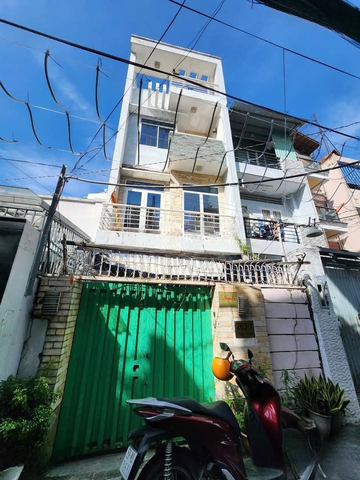 Cho thuê nhà Xóm Chiếu, Q4 - 85m², 4PN, 3 lầu - Sẵn nội thất, giá 15 triệu