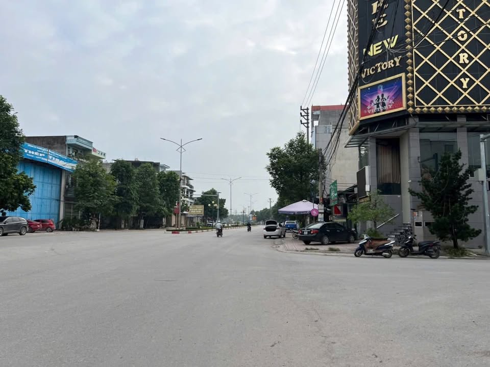 Bán Gấp Nhà Cấp 4 Mặt Tiền 4.5m, 97m² Làn 2 Võ Nguyên Giáp, Bắc Giang - Giá Tốt