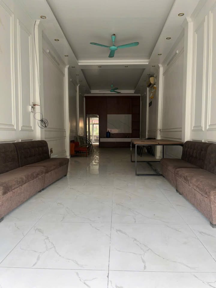 Nhà Phố Hưng Yên 60m² giá 4 tỷ - Mặt tiền kinh doanh đắc địa!