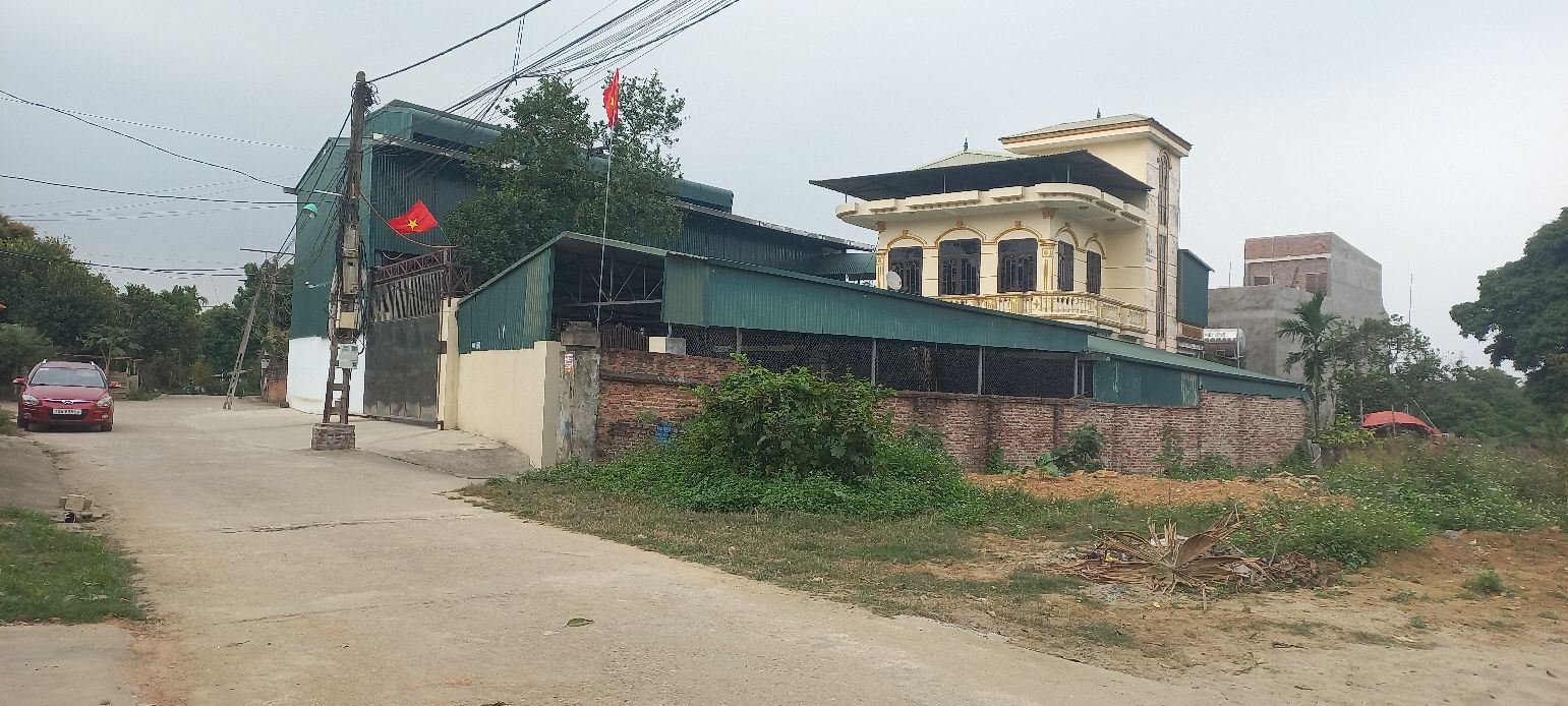 Đất nền Nguyễn Tất Thành, Việt Trì 240m² - Sổ đỏ chính chủ!