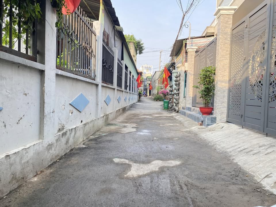 Bán nhà Linh Xuân Thủ Đức 53m² giá 3.6 tỷ - Hẻm ô tô thông thoáng