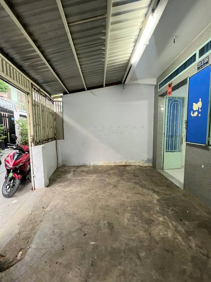 Bán nhà Bình Tân 75m² giá 5.3 tỷ - Vị trí đẹp hẻm ô tô!