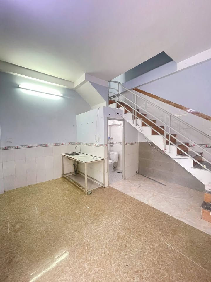 Nhà Mini Trệt Lầu, Đường Đồng Văn Cống, Cần Thơ - Giá 2 Triệu/Tháng