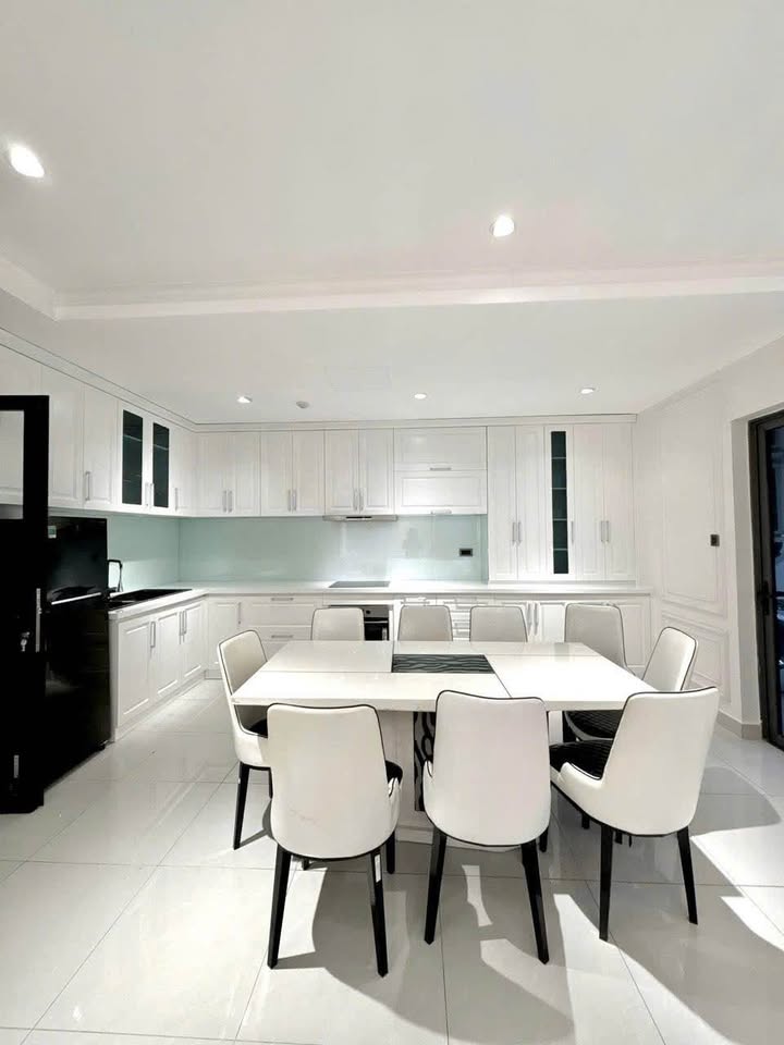 Căn hộ Saigon Royal View Q8 176m² 60 triệu - View đẹp