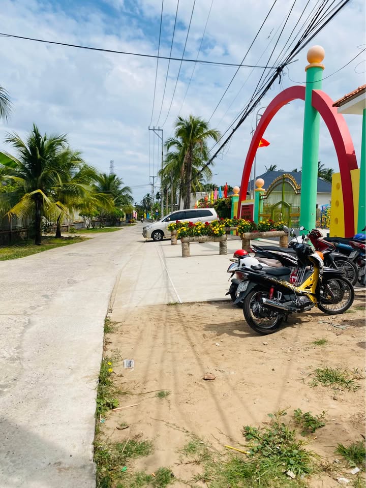 Đất Nền Tam Phước Bến Tre 175m² Mặt Tiền Đường Xe 16 Chỗ - Giá 800 Triệu