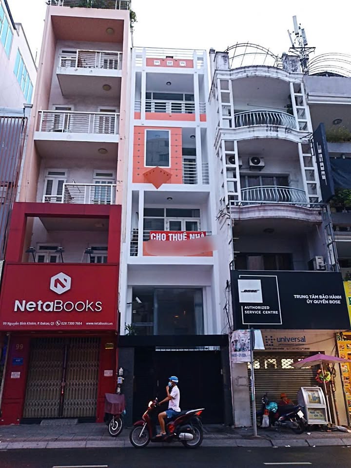 Nhà Mặt Tiền Nguyễn Bỉnh Khiêm, Quận 1 - 77m², 5 Tầng, HĐT 72 Triệu/Tháng
