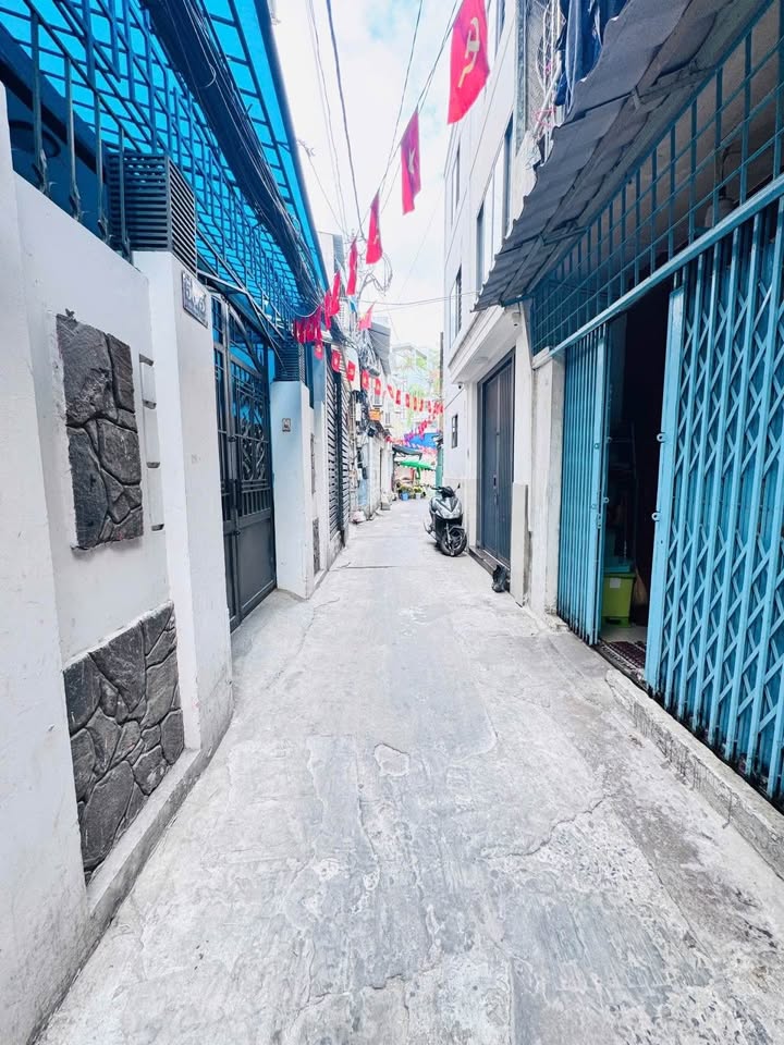 Nhà riêng Quận 10 Tô Hiến Thành 42m² - Vị trí đẹp, giá tốt!