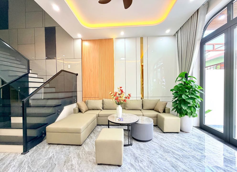 Nhà Riêng 70m² Tôn Đức Thắng 5 Tỷ - Vị Trí Đắc Địa!