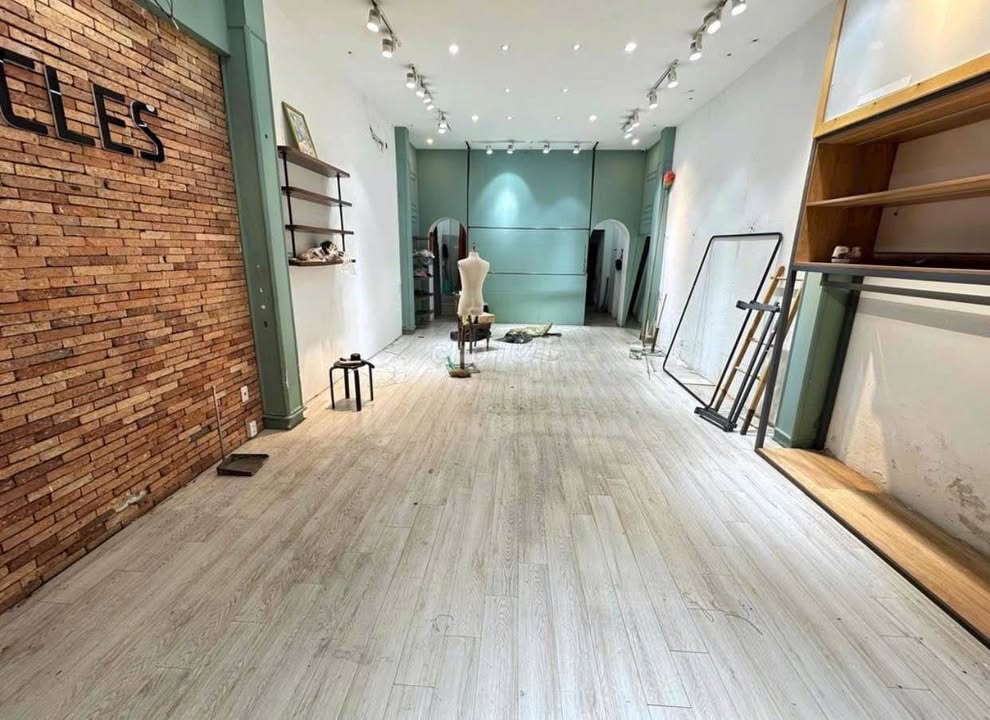 Mặt bằng Phan Châu Trinh 60m² - Mặt tiền kinh doanh, sẵn sàng thuê!